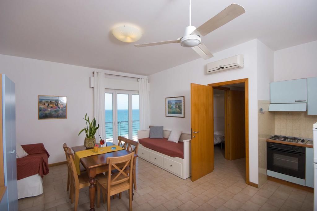 Il Conero Mare Aparthotel Numana Exterior photo