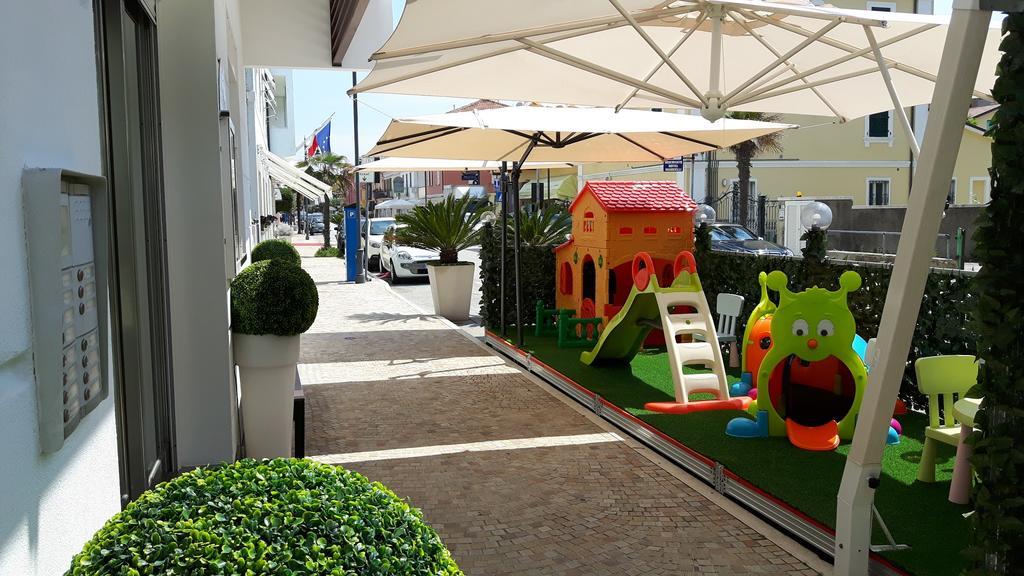Il Conero Mare Aparthotel Numana Exterior photo